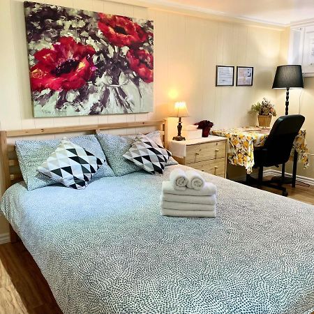 Perfect Home-Private Washrooms,Free Parking,High Speed Net Toronto Bagian luar foto