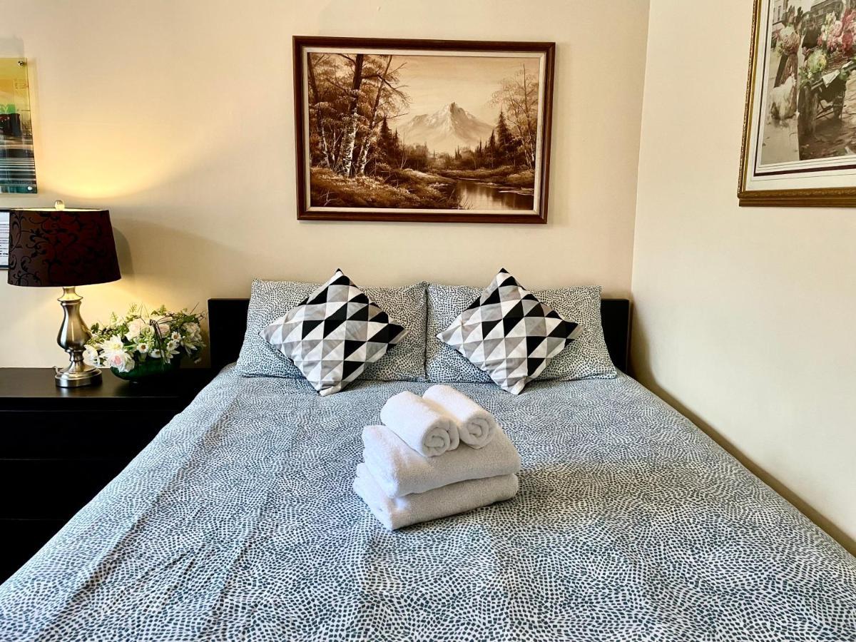 Perfect Home-Private Washrooms,Free Parking,High Speed Net Toronto Bagian luar foto