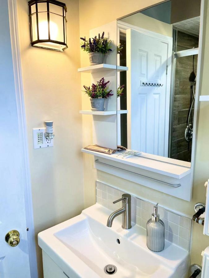 Perfect Home-Private Washrooms,Free Parking,High Speed Net Toronto Bagian luar foto