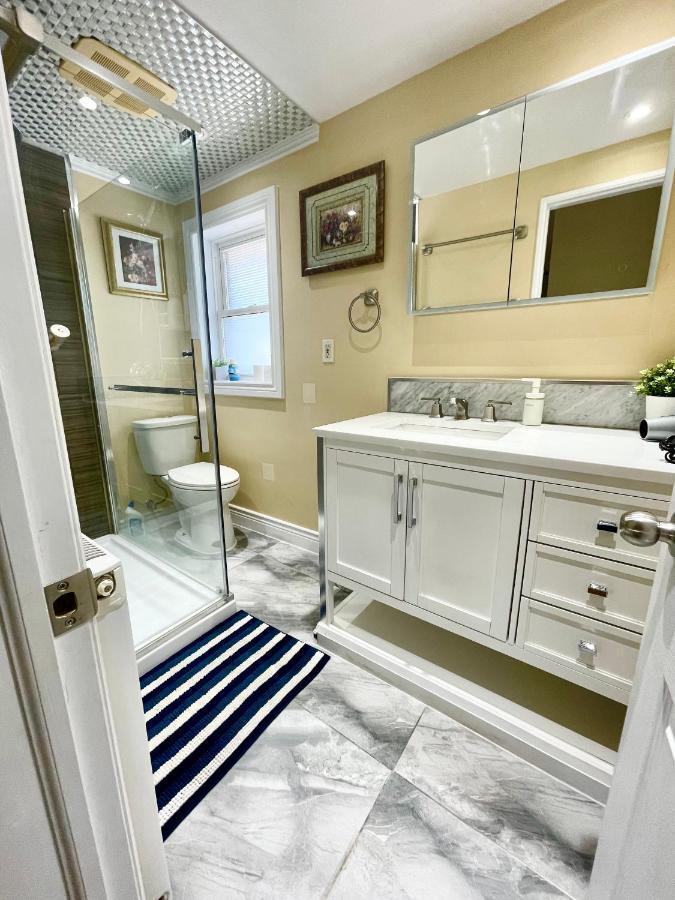 Perfect Home-Private Washrooms,Free Parking,High Speed Net Toronto Bagian luar foto